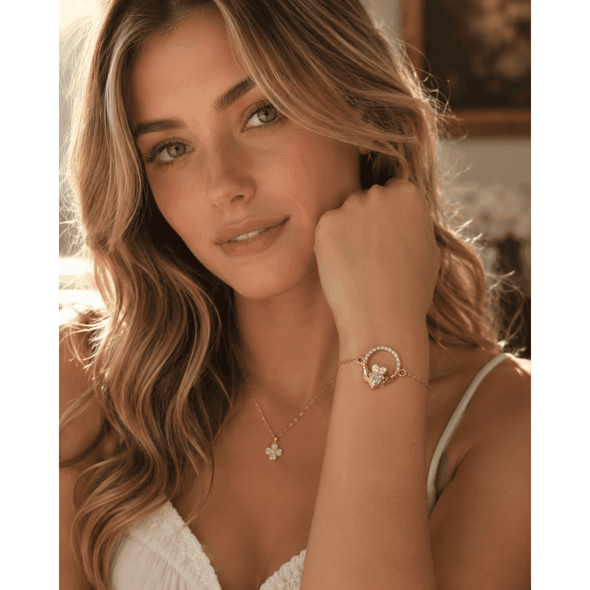 Crowned Heart Bracelet - LEONREN Jewelry