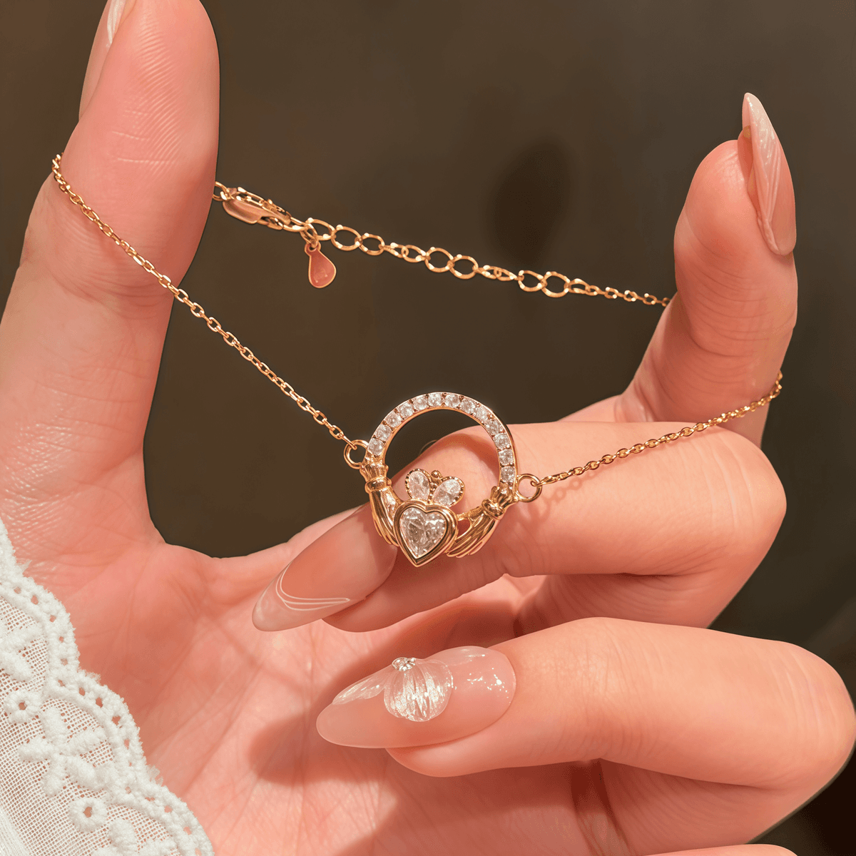 Crowned Heart Bracelet - LEONREN Jewelry