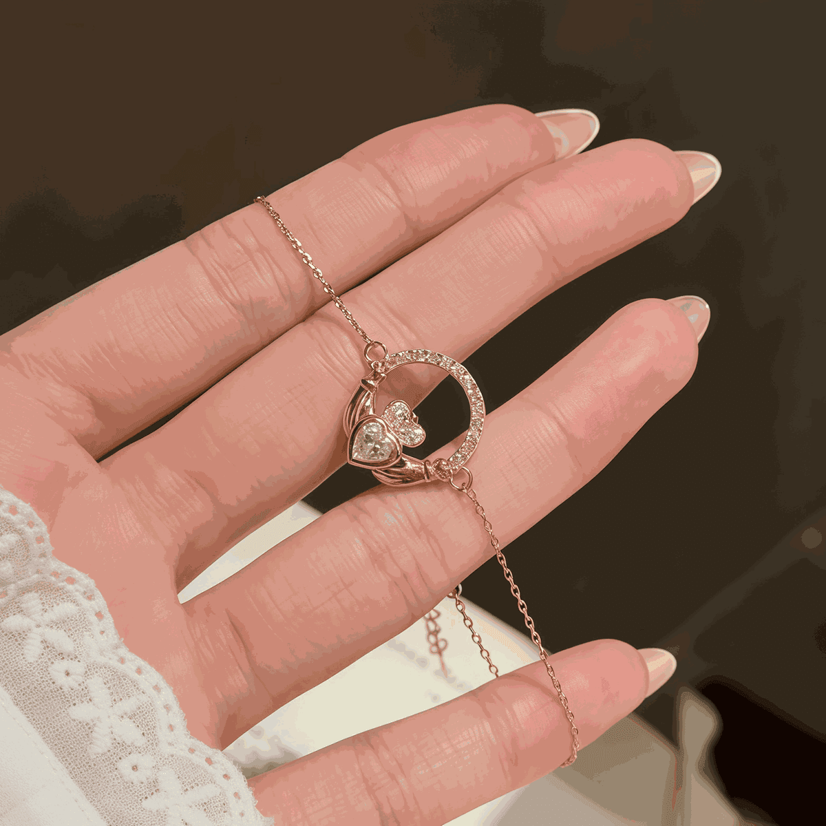 Crowned Heart Bracelet - LEONREN Jewelry
