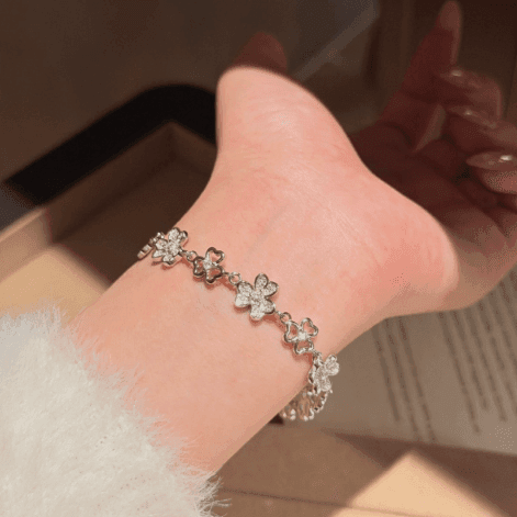 Lucky Clover Bracelet - 13 Charms - LEONREN Jewelry