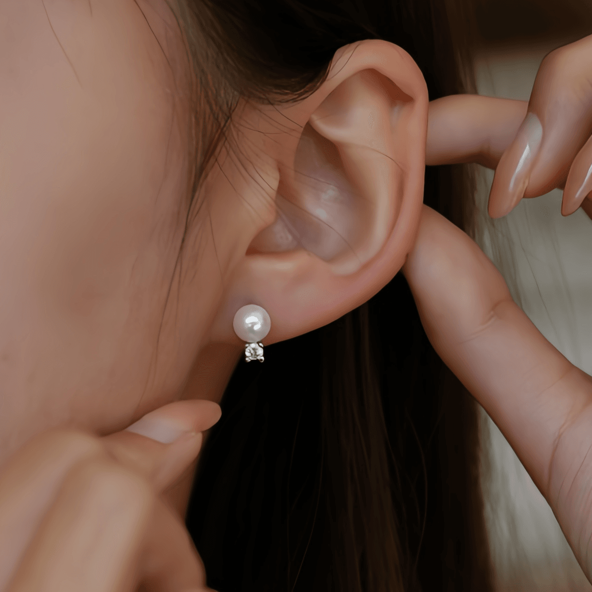 Luna Hug Shell Pearl & Moissanite Studs - LEONREN Jewelry