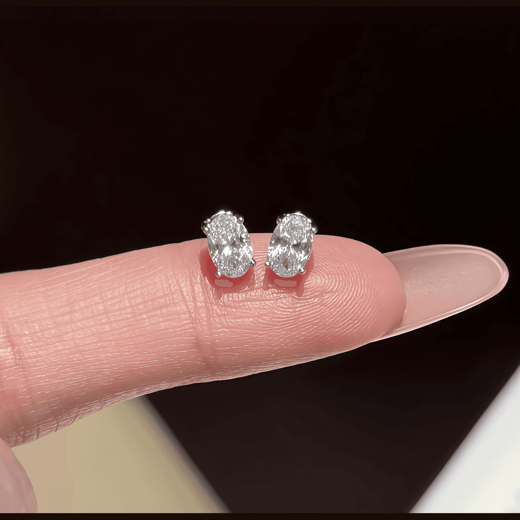 Smile Oval Moissanite Studs - LEONREN Jewelry